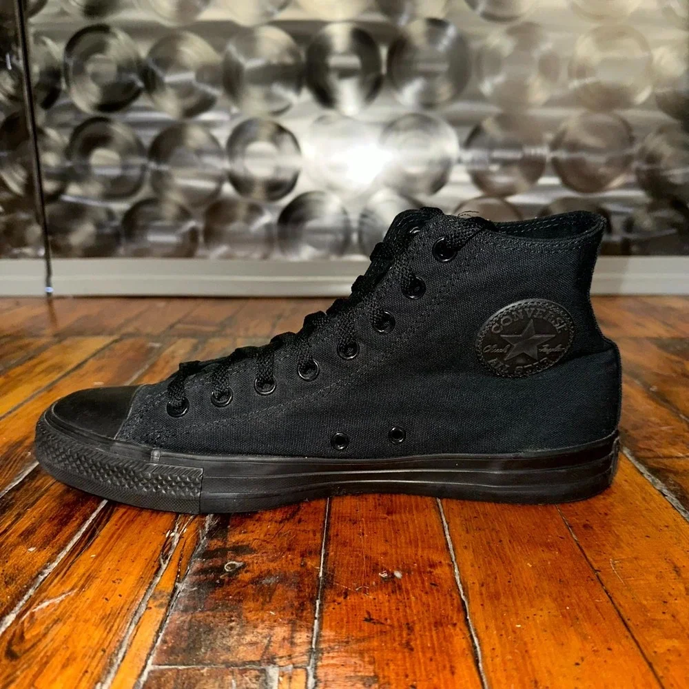 Converse Chuck Taylor All Star High Top Sneakers Unisex M10 W12 Black Lace Up